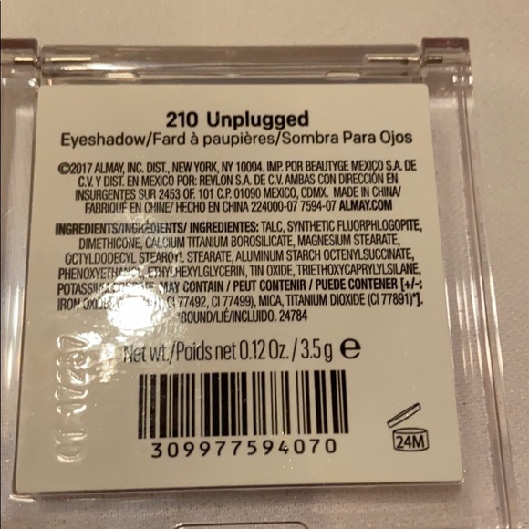 Makeup - Picture 3 of 3